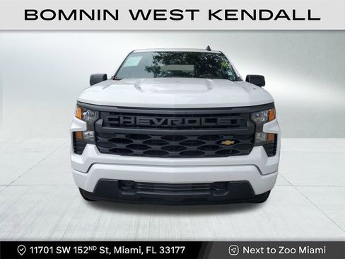 Used 2024 Chevrolet Silverado 1500 Custom image 2