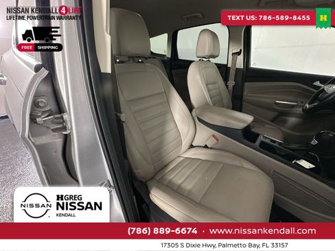 Used 2017 Ford Escape Titanium image 30