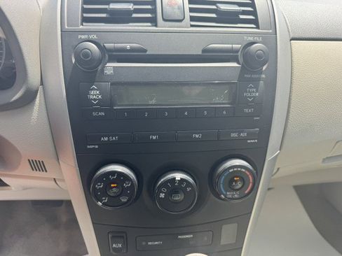 Used 2009 Toyota Corolla LE FWD image 14