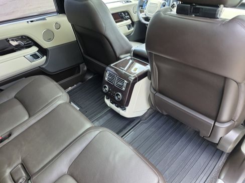 Used 2019 Land Rover Range Rover Long Wheelbase Supercharged image 26