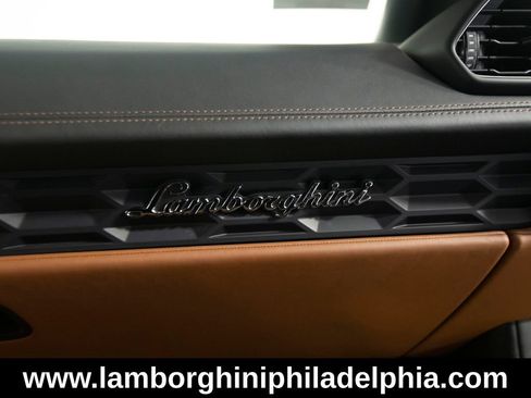 Used 2015 Lamborghini Huracan LP 610-4 AWD/4WD image 37