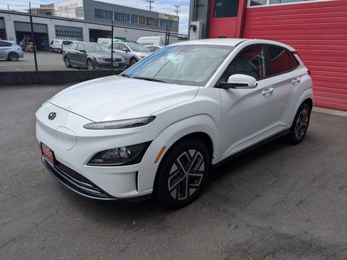 Used 2023 Hyundai Kona SE FWD image 6