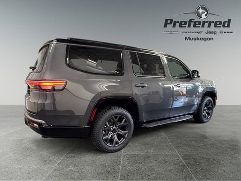 New 2026 Jeep Grand Wagoneer 4WD image 17