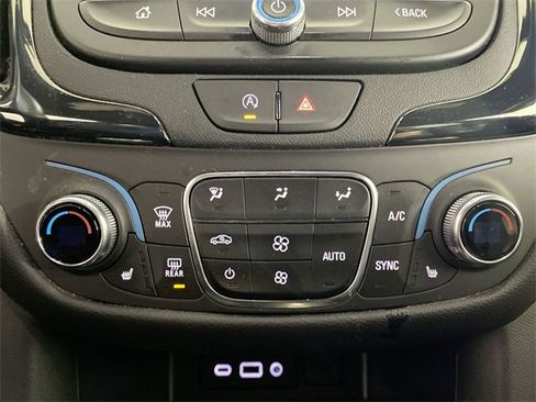 Used 2023 Chevrolet Equinox RS w/ RS Leather Package image 40