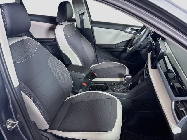 Certified 2025 Volkswagen Taos SE AWD/4WD image 29