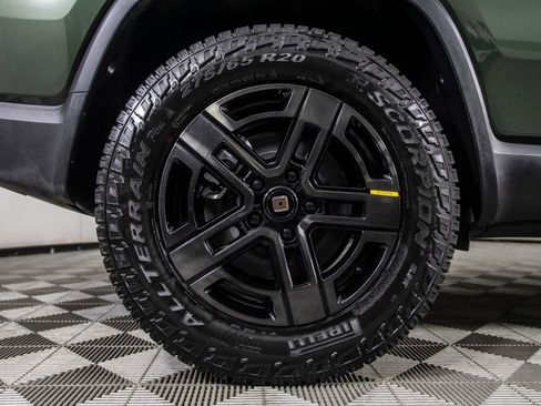 Used 2025 Rivian R1S Adventure AWD/4WD image 21