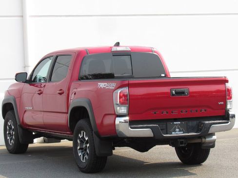 Used 2023 Toyota Tacoma TRD Off-Road AWD/4WD image 5