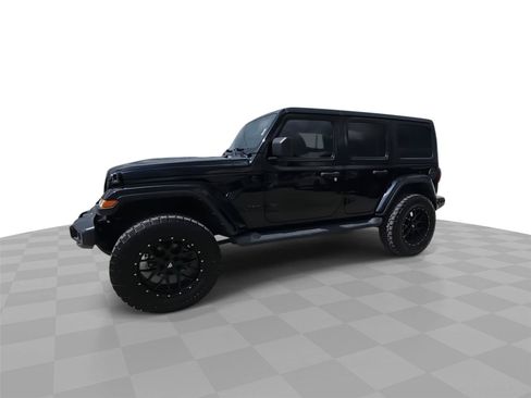 Used 2021 Jeep Wrangler Unlimited Sahara AWD/4WD image 4