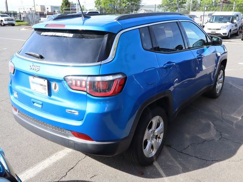 Used 2018 Jeep Compass Latitude w/ Popular Equipment Group AWD/4WD image 22