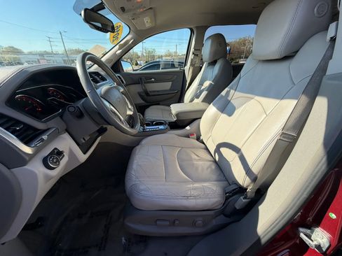 Used 2016 GMC Acadia SLT FWD image 25