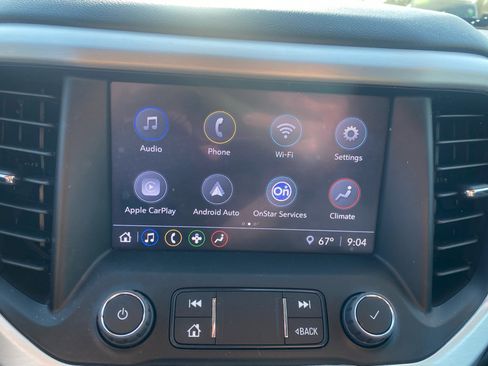 Used 2023 GMC Acadia SLE image 20