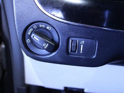 Used 2018 Dodge Grand Caravan SXT image 13