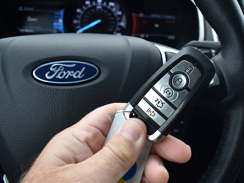 Used 2019 Ford Edge SEL w/ Equipment Group 201A FWD image 11