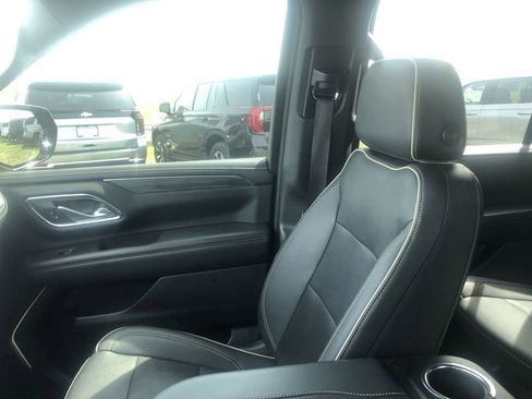 Used 2022 GMC Yukon SLT w/ SLT Premium Package AWD/4WD image 33