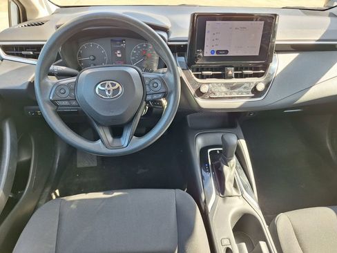 Used 2023 Toyota Corolla LE image 9