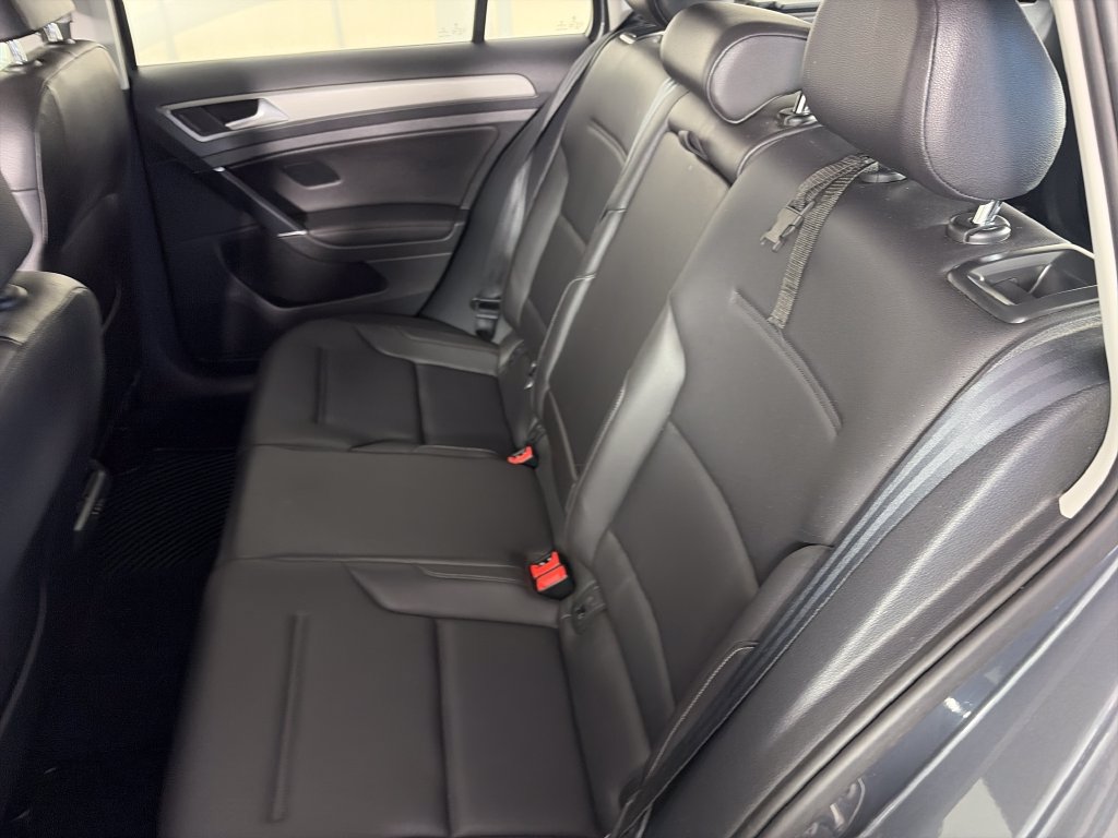 Used 2015 Volkswagen Golf TDI S FWD image 13