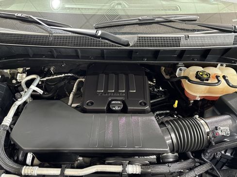 Used 2022 Chevrolet Silverado 1500 Custom image 25