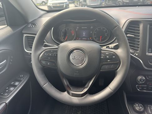 Used 2022 Jeep Cherokee Trailhawk w/ Premium Leather Package AWD/4WD image 13