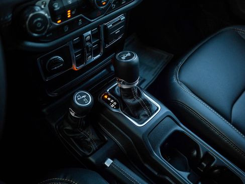 New 2026 Jeep Wrangler Unlimited Sahara AWD/4WD image 25