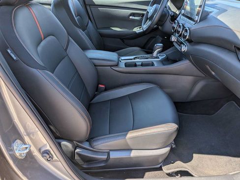 Used 2023 Nissan Sentra SR w/ SR Premium Package FWD image 22