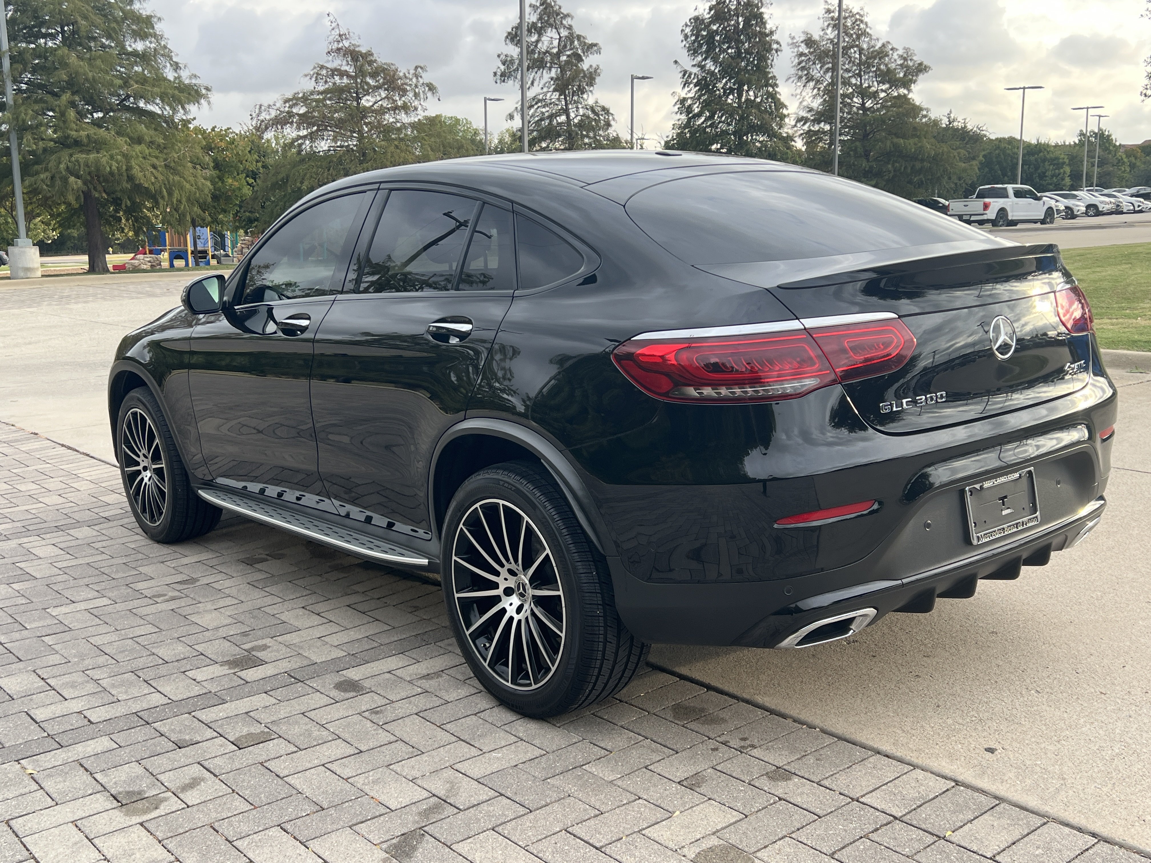Used 2023 Mercedes-Benz GLC 300 4MATIC Coupe w/ AMG Line image 7