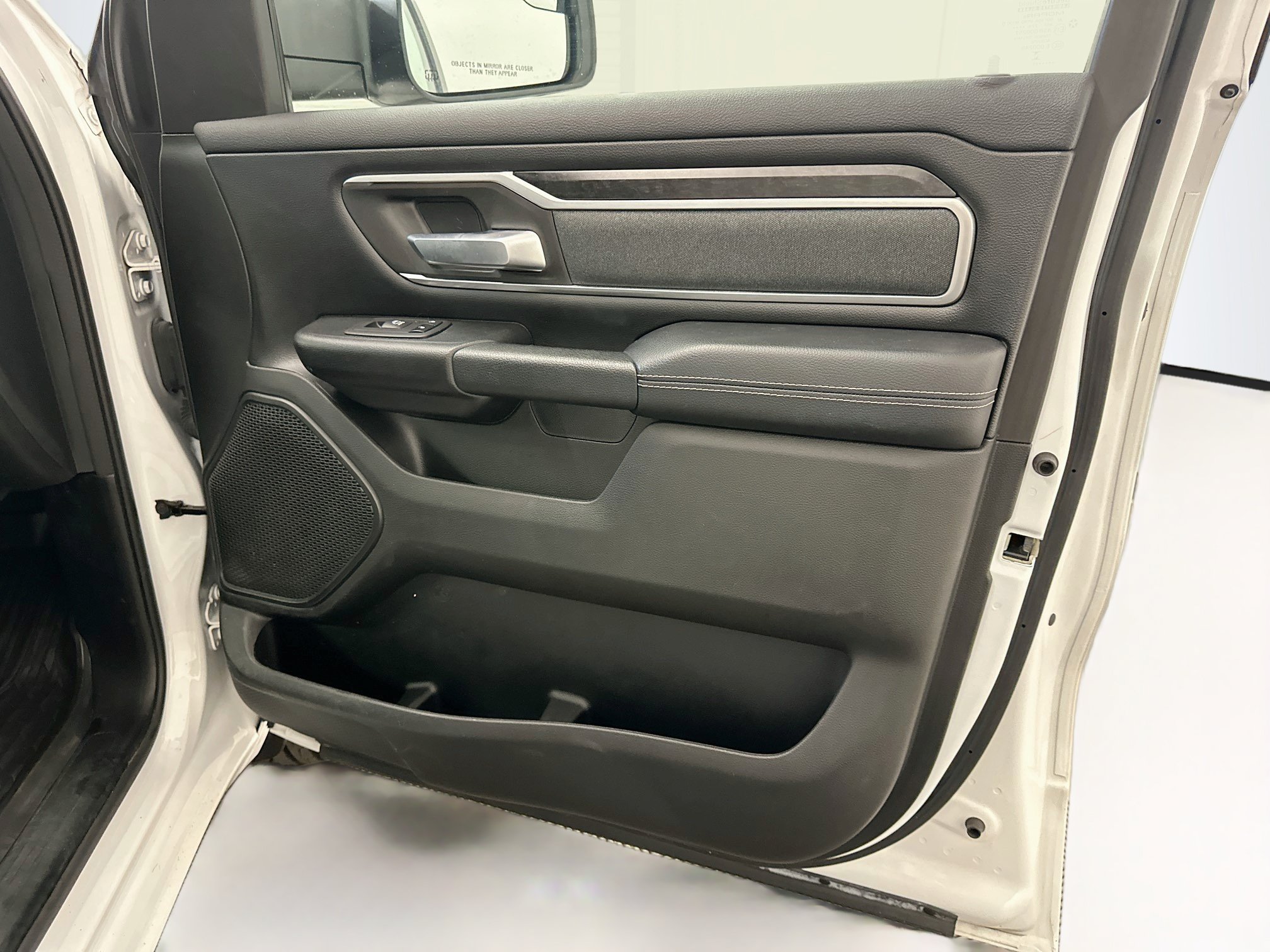 Used 2023 RAM 1500 Big Horn AWD/4WD image 32