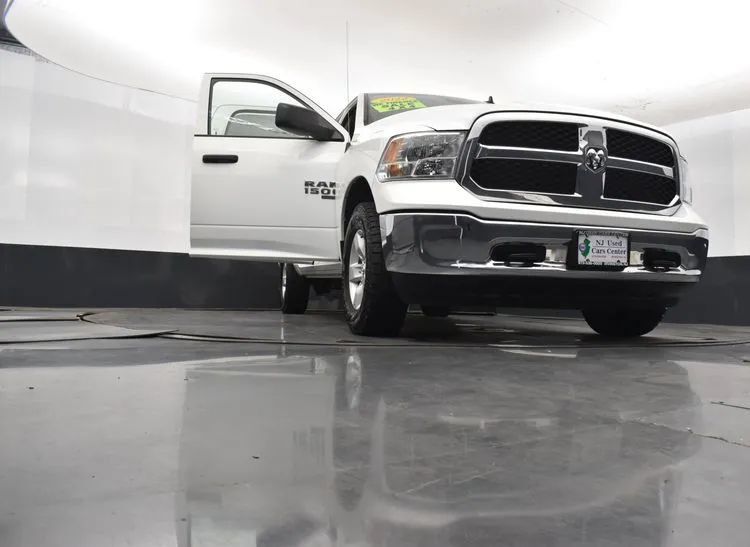 Used 2022 RAM 1500 Classic SLT w/ Electronics Group AWD/4WD image 11