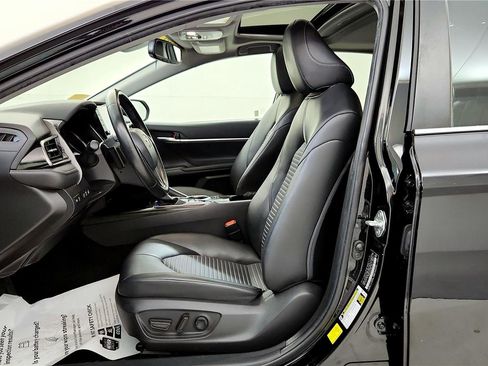 Used 2022 Toyota Camry SE image 23