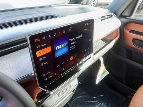 New 2025 Volkswagen ID. Buzz Pro S image 17