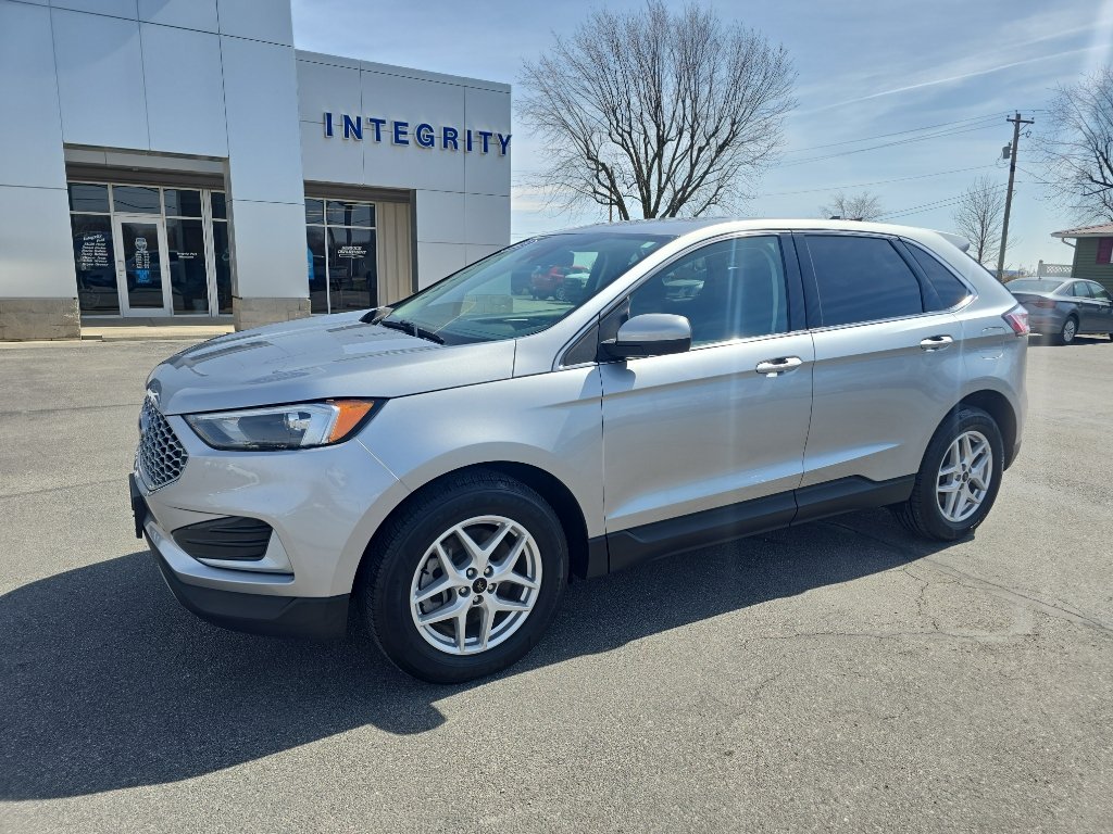Used 2023 Ford Edge SEL AWD/4WD image 2