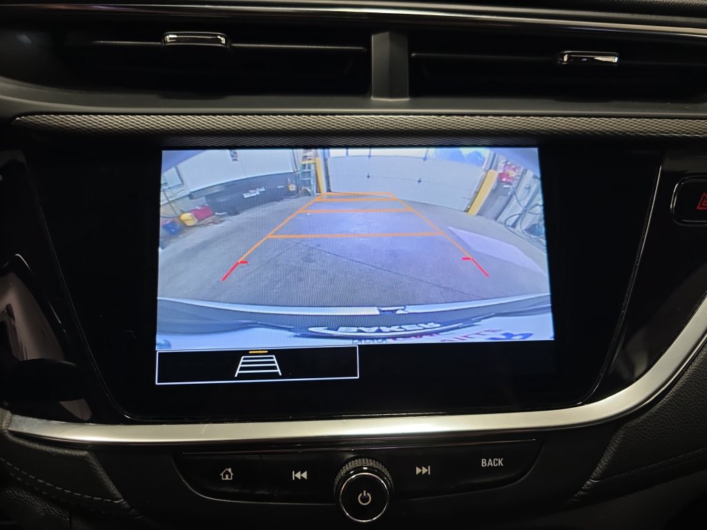 Used 2023 Buick Encore GX Preferred w/ Cold Weather Comfort Package AWD/4WD image 23