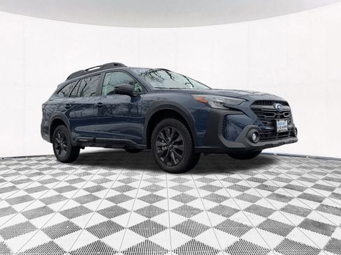 Used 2025 Subaru Outback Onyx Edition image 16