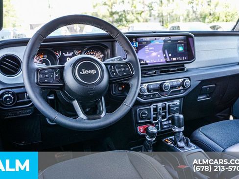 Used 2025 Jeep Wrangler Unlimited Sport AWD/4WD image 28