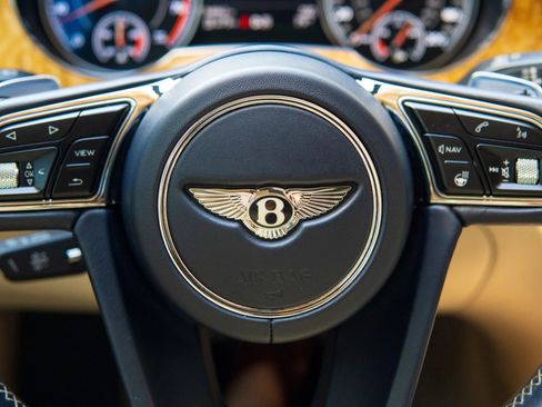 Used 2017 Bentley Bentayga W12 Sport Utility 4D image 31