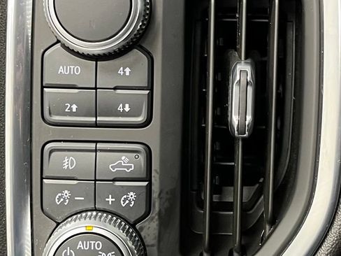 Used 2021 GMC Sierra 1500 Elevation w/ X31 Off-Road Package AWD/4WD image 32