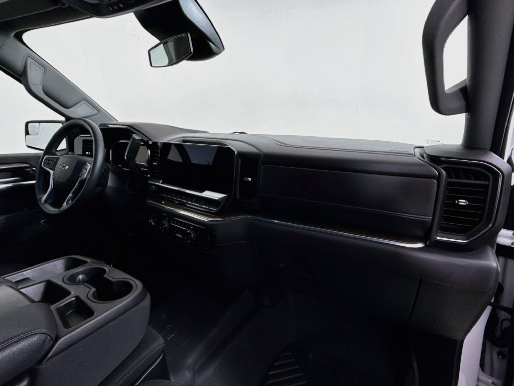 Used 2024 Chevrolet Silverado 1500 RST AWD/4WD image 29
