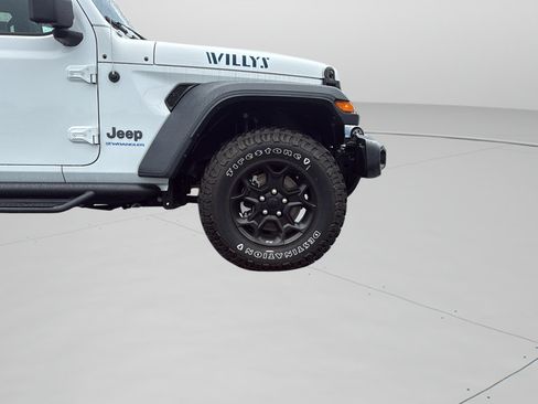 Used 2023 Jeep Wrangler Unlimited w/ Cold Weather Group AWD/4WD image 32