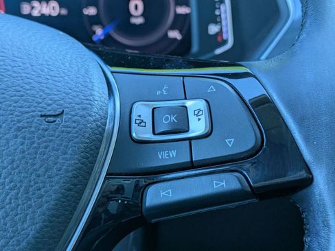Used 2019 Volkswagen Tiguan SEL FWD image 38