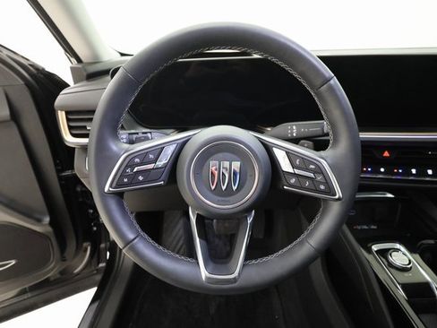 Used 2024 Buick Envision Avenir image 13