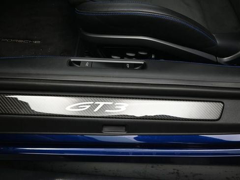 Certified 2022 Porsche 911 GT3 RWD image 8