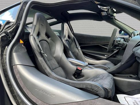 Used 2020 McLaren 720S Performance RWD image 17