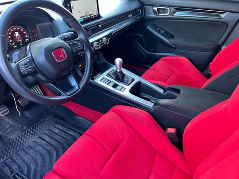 Used 2024 Honda Civic Type R image 11
