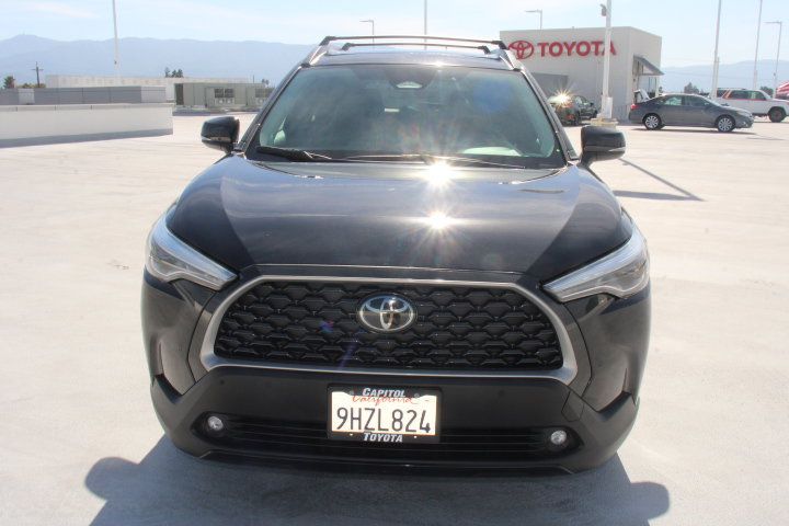 Certified 2023 Toyota Corolla Cross XLE w/ Convenience Package FWD image 7