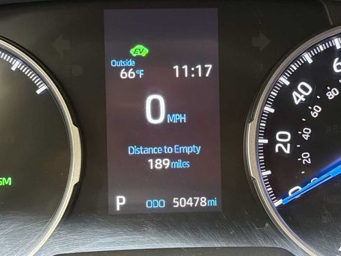 Certified 2021 Toyota RAV4 LE AWD/4WD image 17