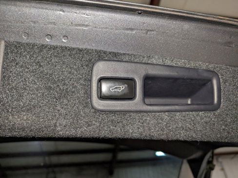 Used 2013 Lexus RX 450h AWD image 17