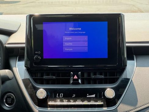 Used 2023 Toyota Corolla SE w/ SE Premium Package FWD image 19