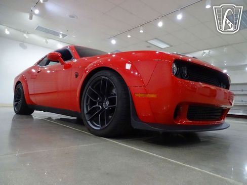 Used 2019 Dodge Challenger SRT Hellcat Redeye image 23