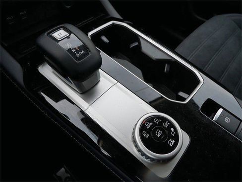 Used 2025 Mitsubishi Outlander SE image 22