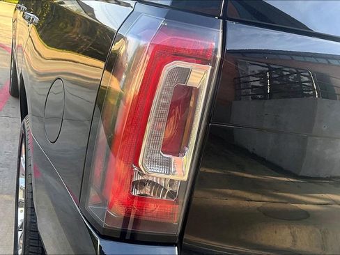 Used 2016 GMC Yukon Denali w/ Open Road Package image 40