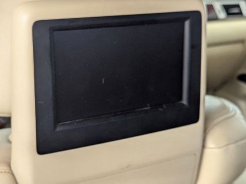 Used 2013 Lexus LX 570 4WD image 24